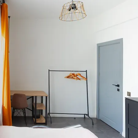 Nora 1 Bedroom Apartment *
