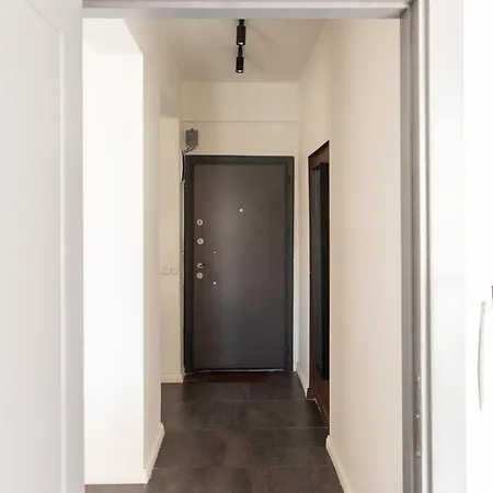 Nora 1 Bedroom *