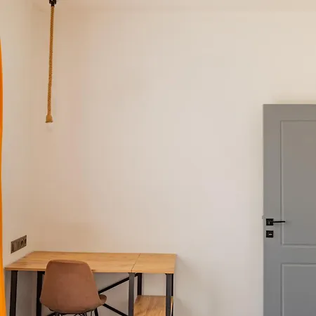 Nora 1 Bedroom Apartment